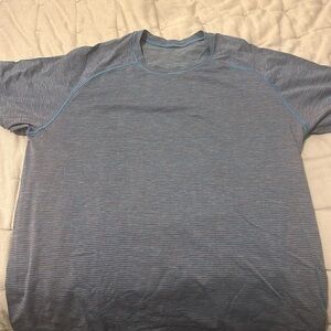 Mens  lululemon t shirt size large